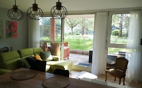 Bel Appartement Avec Jardin Prive Au Calme